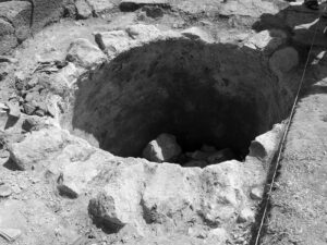 چاهک واقع در نماز خانۀ کلیسا