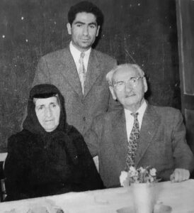 وارطان گرگوریان همراه با سیمون وراتسیان و مادربزرگ خود در تبریز (۱۹۵۶م)