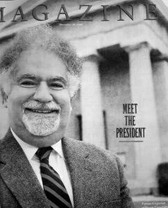 روی جلد هفته نامۀ ساندی جورنال ماگازین، پروویدنس مرکز رُدآیلند (۱۰ دسامبر ۱۹۸۹م)