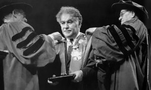 مراسم انتصاب دکتر وارطان گرگوریان به ریاست دانشگاه براون (۱۹۸۹م)