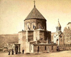 کلیسای سورپ آراکلوتس ارمنیان در قارص(کلیسای دوازده حواری مقدس)