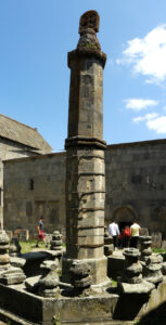 صلیب ستون دار دیر تاتو