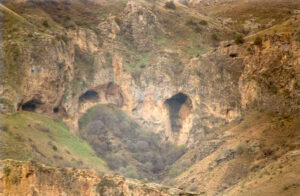 بقایای استحکامات دفاعی هرشتاگابرت