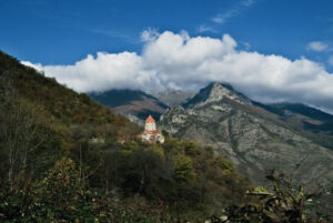 دورنمایی از دیر واهاناوانک