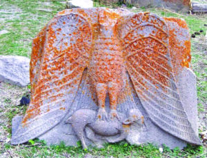 سنگ نگاره های واقع در دیر تساقاتس