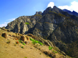 بقایای قلعۀ نظامی باغابرت،ارتفاعات سیونیک