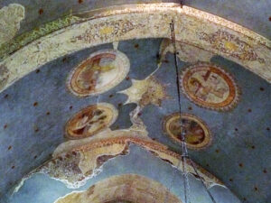 دیوارهای داخلی کلیسای سرکیس مقدس