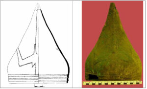 تصویر18: کلاه‌خود اورارتویی موزۀ رضا عباسی، به شمارۀ ثبت 7040 منبع: میرفتاح و صبوری، همان، ص121