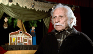 در تئاتر خیمهشببازی