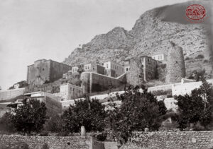 دورنمایی از بقایای بنای اسقف نشین سیس (اوایل سده بیستم میلادی)